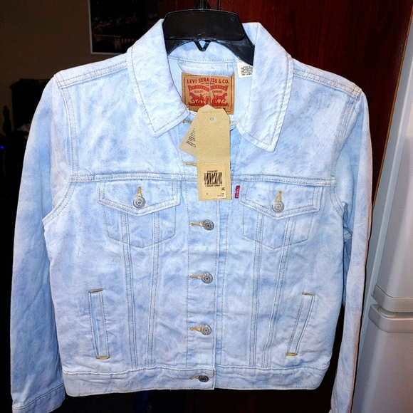 Women Levi's jean jacket - Picture 1 of 6